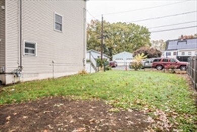 11 Pemberton St, Lowell, MA 01850 - photo 6