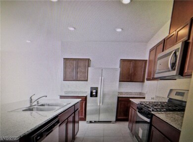 2932 Torreon Ln, Las Vegas, NV 89121 - photo 7
