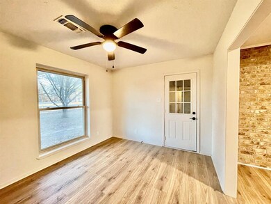 5204 Camino Dos Lagos Dr, Sherman, TX 75090 - photo 7