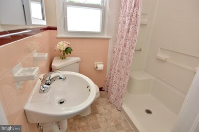 508 Euclid Ave, Temple, PA 19560 - photo 2