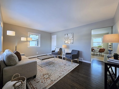 419 Peters Dr, Waukesha, WI 53188 - photo 7