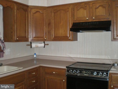 6739 Town Dr, Saint Thomas, PA 17252 - photo 7