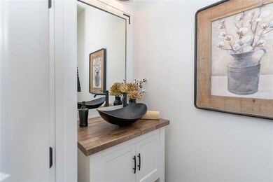1/2 Bath