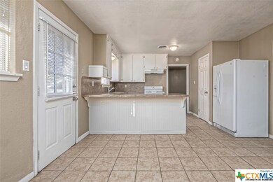 202 Hardeman St, Copperas Cove, TX 76522 - photo 6