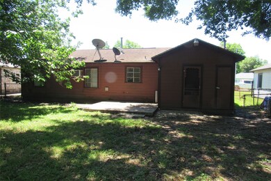 7633 W Knoll St, Houston, TX 77028 - photo 2