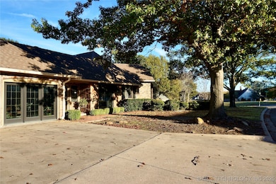 712 Franklin Ct, Ardmore, OK 73401 - photo 2