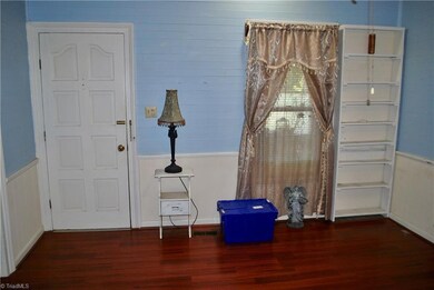 3800 Roanoke Rd, Newton Grove, NC 28366 - photo 2