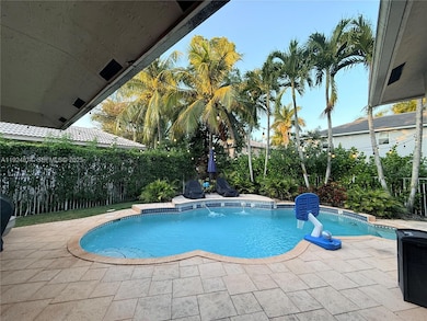 1923 Harbor View Cir, Weston, FL 33327 - photo 6