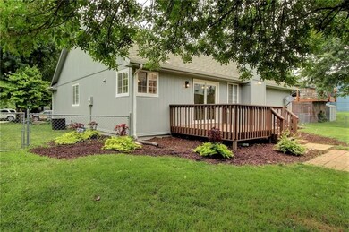 403 SW 24th St, Oak Grove, MO 64075 - photo 6