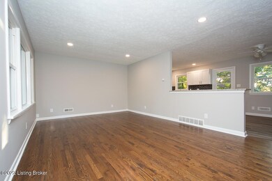 9310 Fairground Rd, Louisville, KY 40291 - photo 5