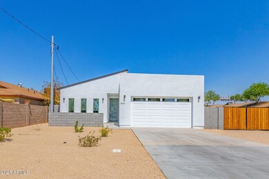 2 CAR GARAGE