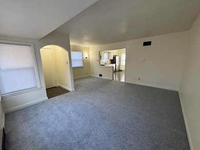 livingroom view to kitchen