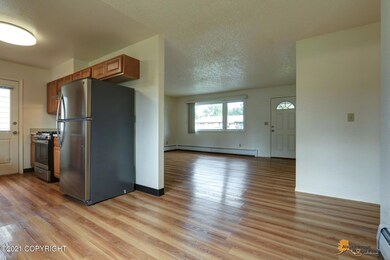 Fresh Paint & New flooring