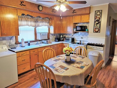 557 4th Ave, Troy, NY 12182 - photo 6