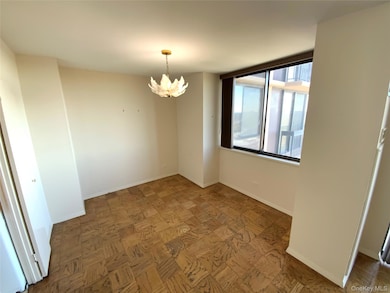 North Shore Towers unit 16S, Floral Park, NY 11005 - photo 4