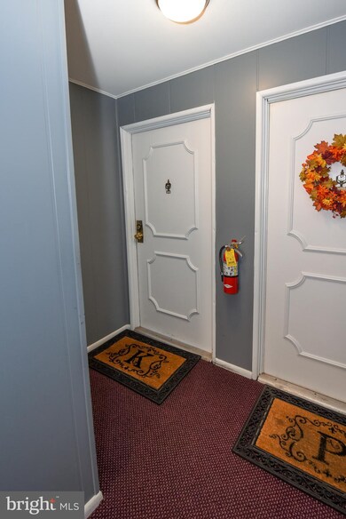 106 E Hampton Crossing Condiminiums unit E, Southampton, PA 18966 - photo 3