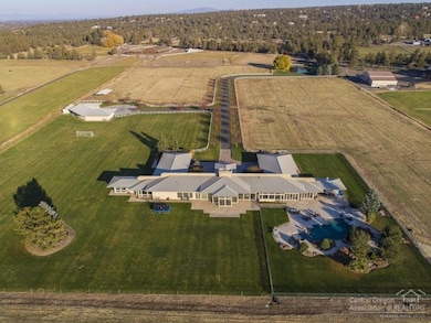 20600 Bemis Ln, Bend, OR 97701 - photo 4