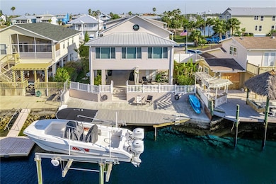 Waterfront Beauty in Hernando Beach