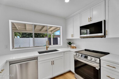 10-web-or-mls-3307 N Apollo Dr -10