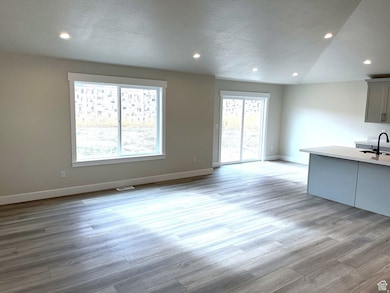 1206 N Berra Blvd, Tooele, UT 84074 - photo 3