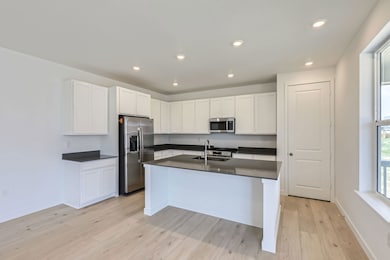 4629 Hatcher Dr Kitchen