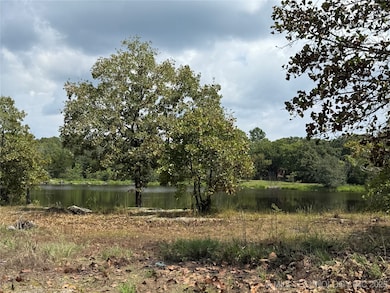 319 Lake Dr, Eufaula, OK 74432 - photo 2