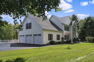 33 Boyd Rd, Hudson, NH 03051 - photo 4