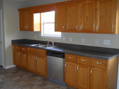 308 Cottonwood Dr, Shelbyville, TN 37160 - photo 3