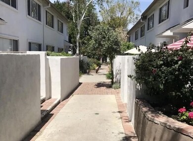 18555 Collins St unit C8, Tarzana, CA 91356 - photo 3