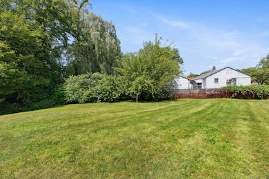 2 Sandra Dr, Bloomfield, CT 06002 - photo 3