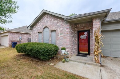 3920 Overlake Dr, Denton, TX 76210 - photo 4