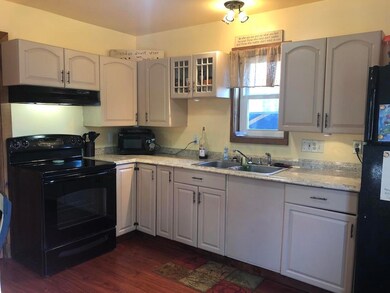 Eat In Kitchen