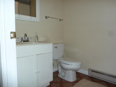 61 Fieldstone Dr unit 61, Londonderry, NH 03053 - photo 6