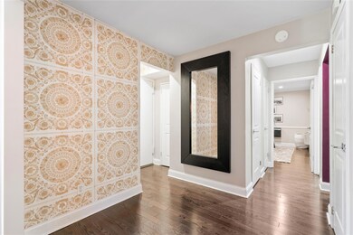 50 Brompton Rd unit 1T, Great Neck, NY 11021 - photo 4