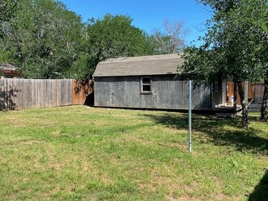 1102 Cherokee St, Weatherford, TX 76086 - photo 7