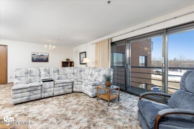 03-Living Room 20240408-DW-6772-Edit