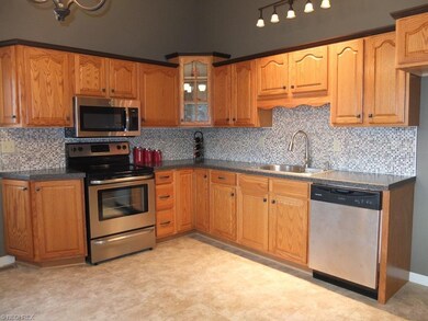 Completely remodeled kitchen with new cabinets, gl