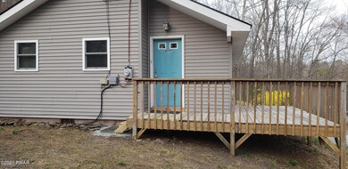 977 Milford Rd, Dingmans Ferry, PA 18328 - photo 6