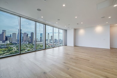 Downtown and Bayou views. Spacious living area inc