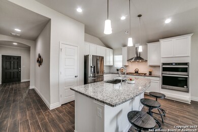 10211 Coyote Run, San Antonio, TX 78254 - photo 5