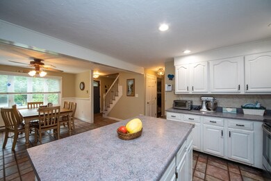 34 Murphy Rd, Hudson, MA 01749 - photo 6