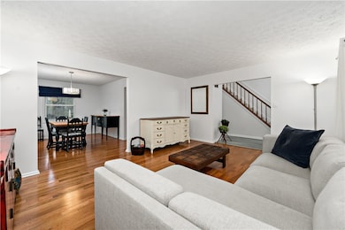 2691 Marshfield Dr, Pittsburgh, PA 15241 - photo 7