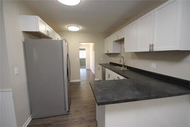 1321 Burnham Ave, Des Moines, IA 50315 - photo 6