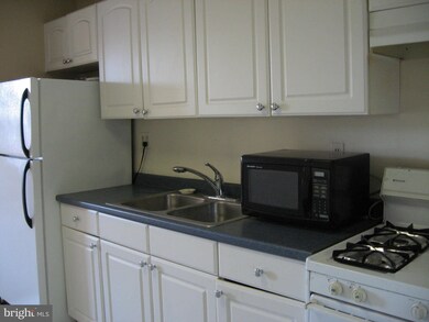 1611 St Paul St S unit 2ND FLOOR, Baltimore, MD 21202 - photo 5