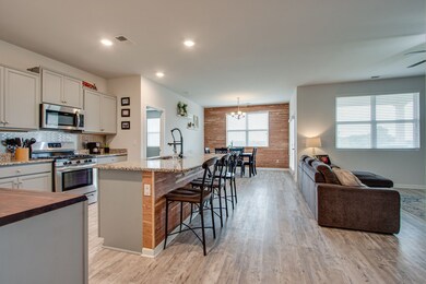 836 Foxdale Dr, Columbia, TN 38401 - photo 5