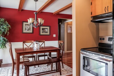 011-Dining_Room-2454441-large