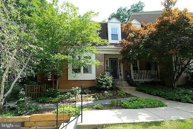 12217 Tildenwood Dr, Rockville, MD 20852 - photo 2