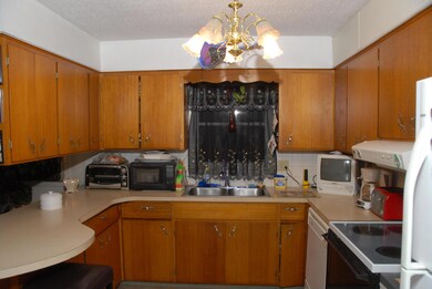 3602 Clime Rd, Columbus, OH 43228 - photo 3