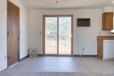 23197 Maverick Ct, Bend, OR 97701 - photo 5