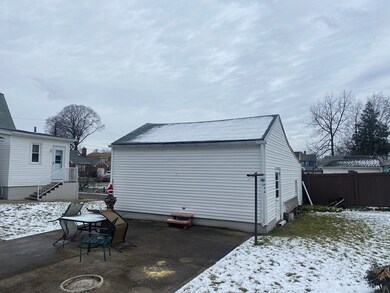 38 Clark St, Holyoke, MA 01040 - photo 5